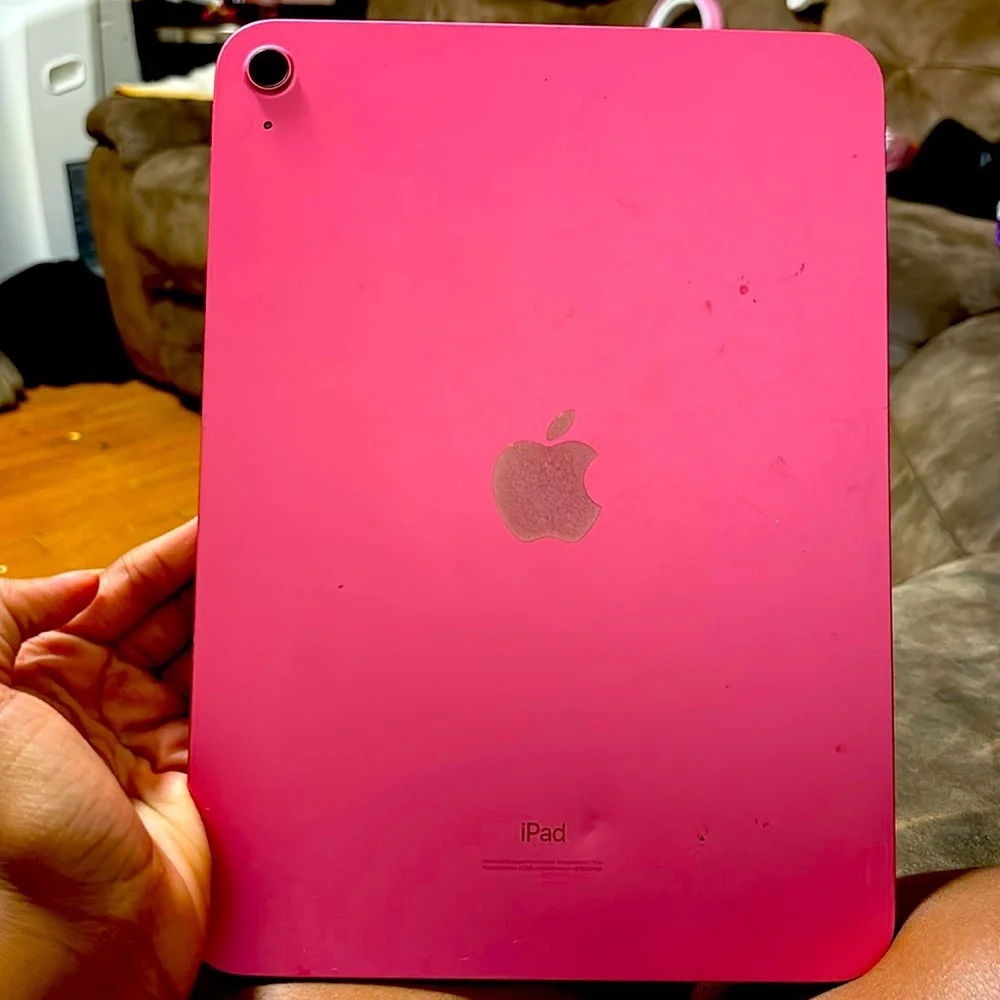 iPad 10th gen pink